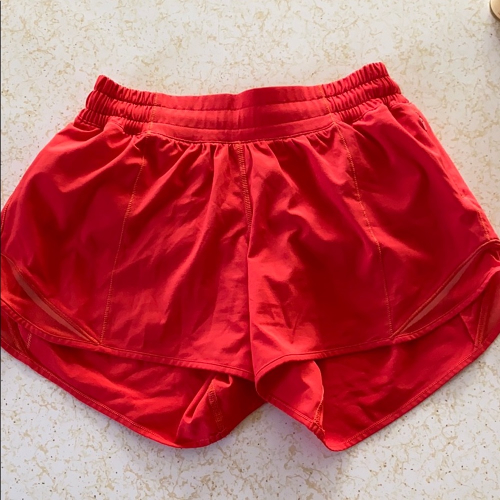 Lululemon Hotty Hot shorts